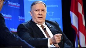 美國民主黨人對總統川普進行彈劾調查毫不手軟，27日命令國務卿蓬佩奧（圖）交出與烏克蘭相關的文件。（圖取自twitter.com/SecPompeo）
