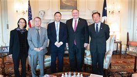 王丹64臉書發文