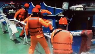 陸船囂張越界拒捕　直擊海巡霸氣驅逐