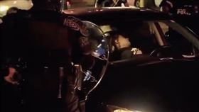 執法,美國,員警,暴力,電擊槍,大學生
https://twitter.com/HeartofAfrikaa/status/1267367892246573056