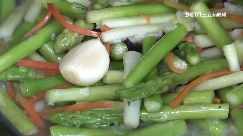 蒜先爆香？內行搖頭曝這招：香又入味