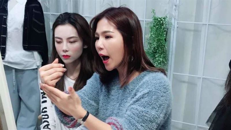 遇演藝圈潛規則　女星二春直播賠慘了