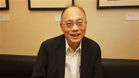 疫情加速數位轉型　故宮將邀全球民眾線上策展台灣武漢肺炎疫情穩定趨緩，7日起防疫規範將鬆綁，故宮院長吳密察4日表示，這波疫情讓故宮加速數位轉型，7月將邀國內外民眾透過Open data線上策展。中央社記者鄭景雯攝　109年6月4日