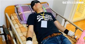 手腳綁病床…醫師約束體驗2小時　曝長者心境：生不如死（圖／朱為民授權使用）