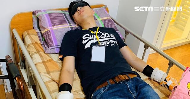 手腳綁病床…醫曝長者心境：生不如死