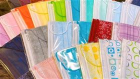 中衛彩色口罩（翻攝自中衛臉書粉專）