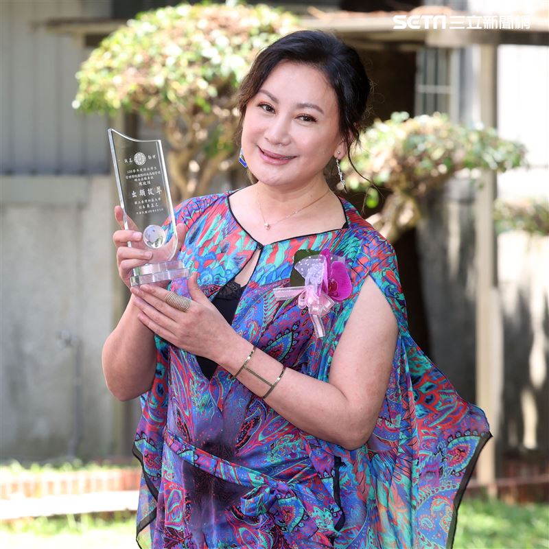 陳亞蘭榮獲國立師範大學「傑出學生」獎。（記者邱榮吉/攝影）