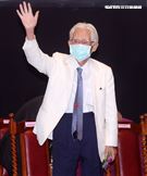 總統府資政辜寬敏以校友身分出席國立師範大學95周年慶。（記者邱榮吉/攝影）