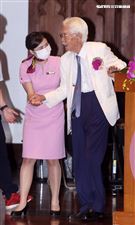 總統府資政辜寬敏以校友身分出席國立師範大學95周年慶。（記者邱榮吉/攝影）