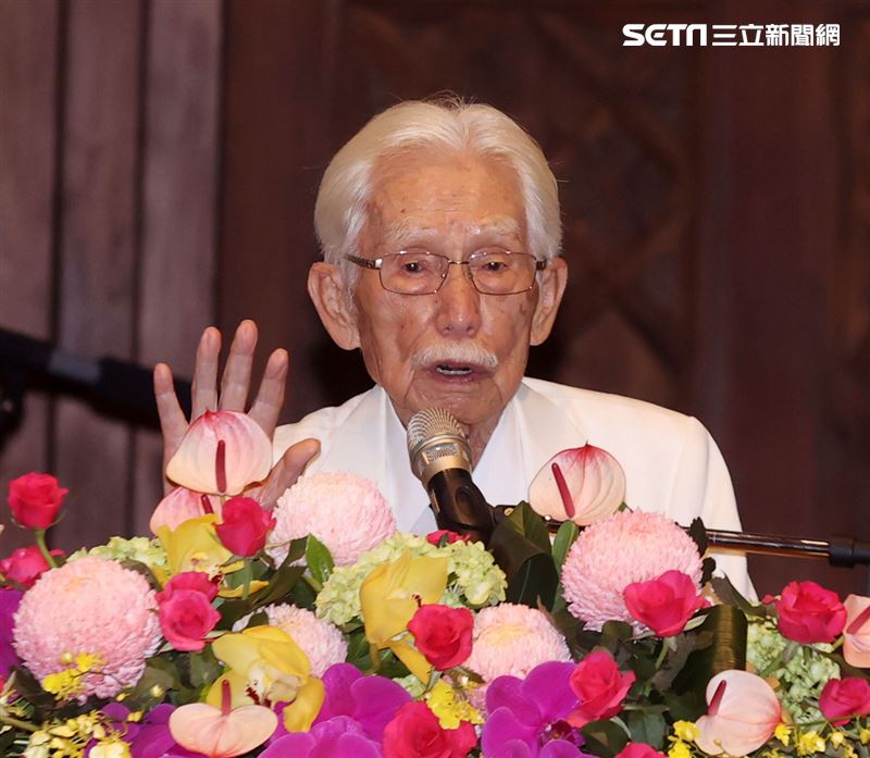 總統府資政辜寬敏以校友身分出席國立師範大學95周年慶。（記者邱榮吉/攝影）