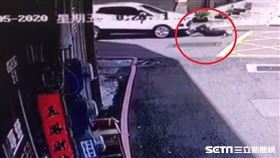 台中警遭撞／翻攝畫面