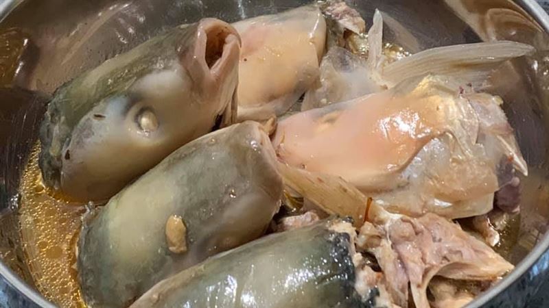 她買魚頭孝敬爸爸　意外揭40年秘密