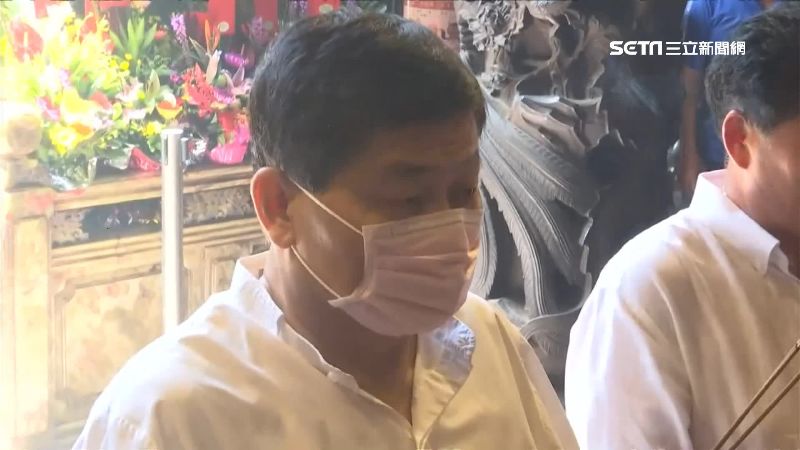 出院立刻拜媽祖　顏清標霸氣外露登場