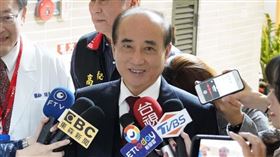 王金平,聯合醫院院長張宏泰,王辦提供