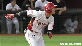 ▲樂天桃猿外野手陳晨威。（圖／記者劉彥池攝影）