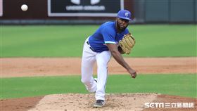 ▲富邦悍將先發投手索沙。（圖／記者劉彥池攝影）