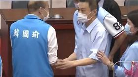 挺韓議長許崑源輕生 議會與韓國瑜同框最後身影曝光（圖／翻攝畫面）