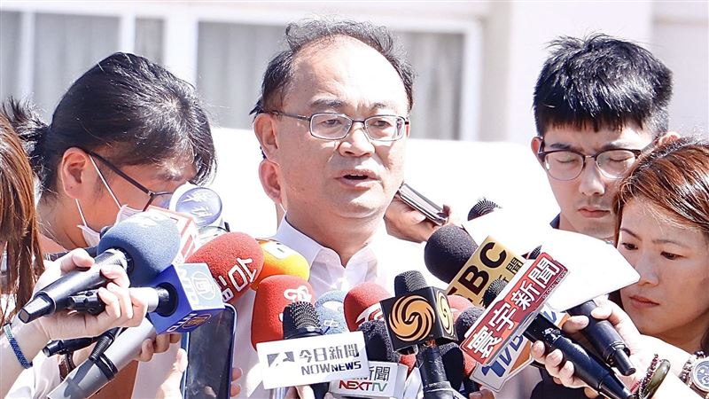 曾要韓正面對決！議員談許崑源不捨