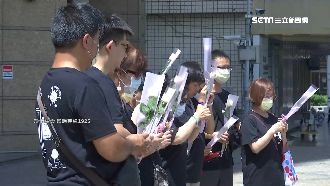 許崑源墜樓身亡　支持者崩潰大哭