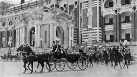 蒼壁出版 甲上娛樂提供