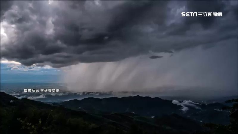 大雨後罕見美景　「雨幡」揭大地窗簾