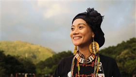 直擊美秀集團、陳珊妮、陳嫻靜、阿爆、落差草原、黃玠瑋與6名藝術創作跨界交友過程！六組音樂人Ｘ六名藝術家 跨界創作企劃「狠配 VERY MIXER」 系列影片火熱上線！ 狠主流多媒體提供