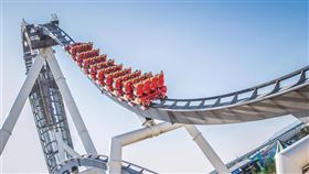 日本大阪市的主題樂園日本環球影城（USJ）8日有限度重新開放遊客進場，並呼籲乘坐雲霄飛車時「避免尖叫」。（圖／翻攝自facebook.com/UniversalStudiosJapan）
