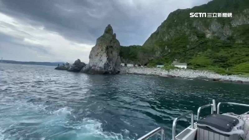 睽違1年基隆嶼再啟！遊客嗨坐船登嶼