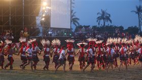 安心旅遊補助將上路　花蓮縣推活動搶客交通部觀光局8日公布安心旅遊補助方案，花蓮縣政府規劃各式活動吸客，包括客鼓鳴心鼓王爭霸戰、紅面鴨FUN暑假、原住民族聯合豐年節、夏戀嘉年華演唱會等。圖為往年原住民族聯合豐年節活動。中央社記者李先鳳攝　109年6月8日