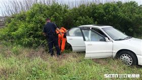 雲林／奔防風林找人　7旬爺「冰冷」躺車內...岸巡嘆：晚了一步／翻攝畫面