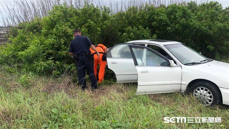 7旬爺冰冷躺車內　岸巡嘆：晚了一步