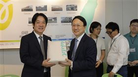 副總統賴清德參訪「聚陽實業公司」。（圖／總統府提供）