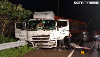 貨車撞護欄衝交流道　車禍原因好心酸