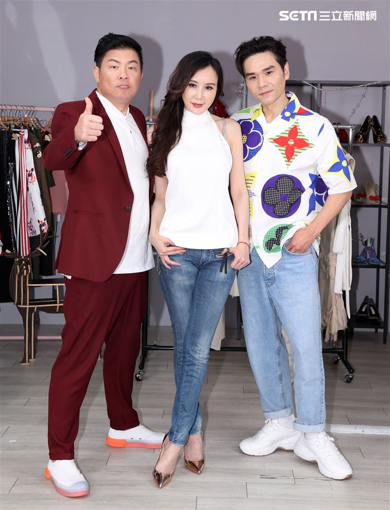 蕭薔、曾國城、凱文老師出席fun衣櫃。（記者邱榮吉/攝影）