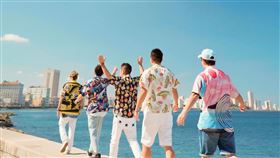 Netflix提供《周遊記》獨家曝光新歌內幕！創作才子周杰倫朝聖文豪海明威私房酒館 哈瓦那熱情陽光呼應新歌《Mojito》靈感 最強導遊柯有倫超用心 號召當地樂團辦街頭演唱會 《周遊記》搶先聆聽Live版本新歌