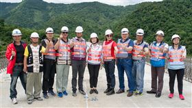 林姿妙視察田古爾橋復建工程進度宜蘭縣政府進行田古爾橋災害復建工程，新橋預計7月底通車，縣長林姿妙（中）10日到場關心工程進度。（宜蘭縣政府提供）中央社記者王朝鈺傳真　109年6月10日