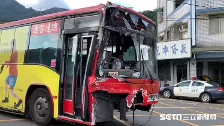 公車撞火車不意外？南投人曝恐懼心聲