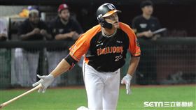 ▲統一獅一壘手鄧志偉。（圖／記者劉彥池攝影）