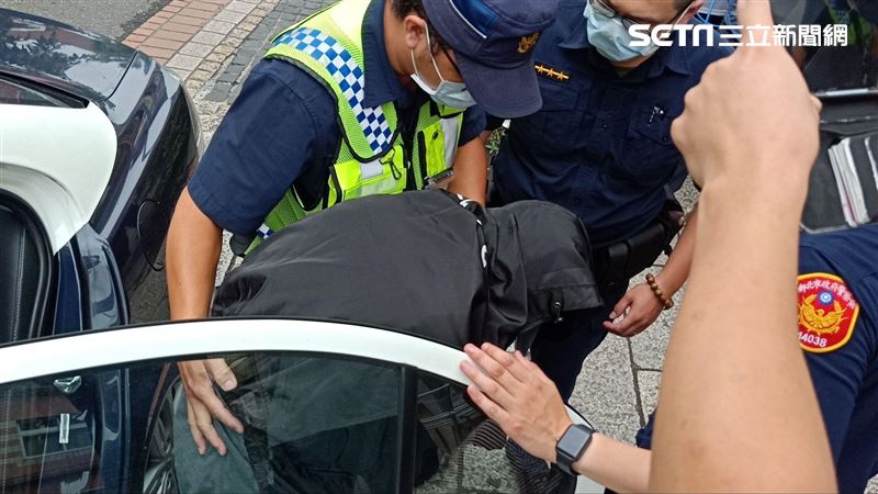 隨機傷人？高中生長期遭霸凌笑娘娘腔