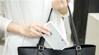 NavJack首創奈米抗菌防摔殼