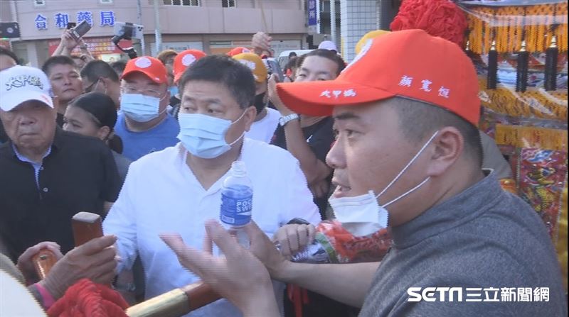 送媽祖起駕　5小時後…標哥跪地接駕