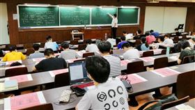 大學生,台大,教室
圖/翻攝自台大臉書