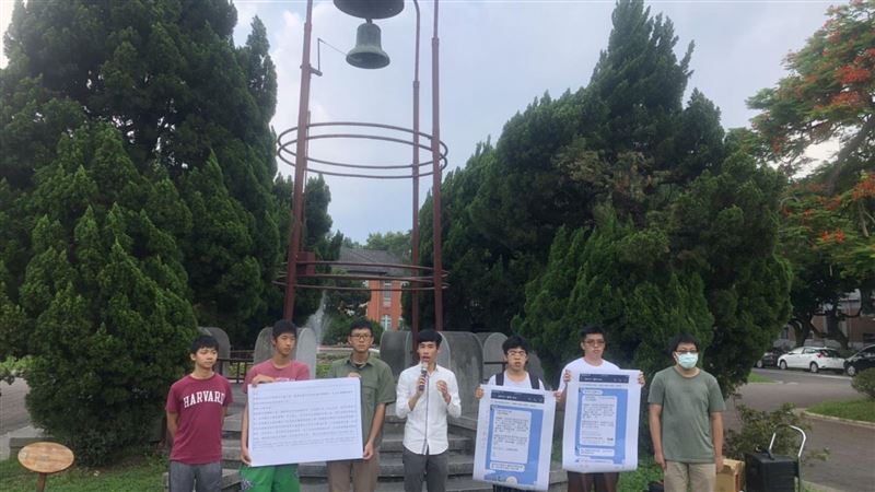 台大校友搶救傅鐘　學生會控校方造謠