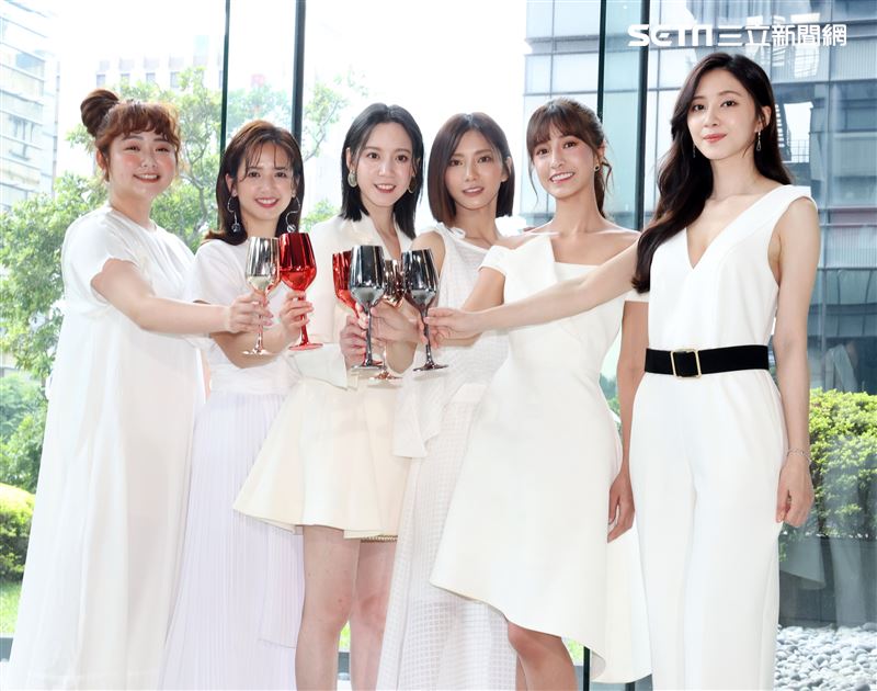 喬雅琳、臧芮軒、程予希、蔡黃汝、陳敬宣、謝翔雅、出席「我的青春沒在怕」姊妹淘party卡司發布會。（記者邱榮吉/攝影）