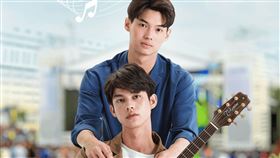 《只因我們天生一對》LINE TV提供