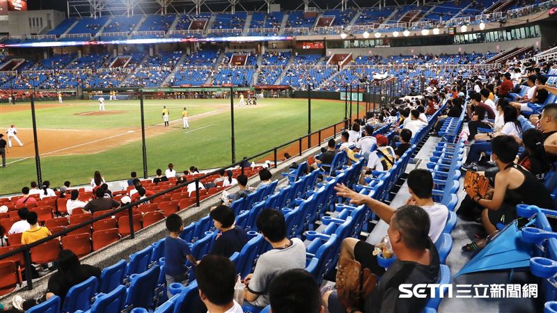 中職／象猿戰內野賣光光　首加開外野