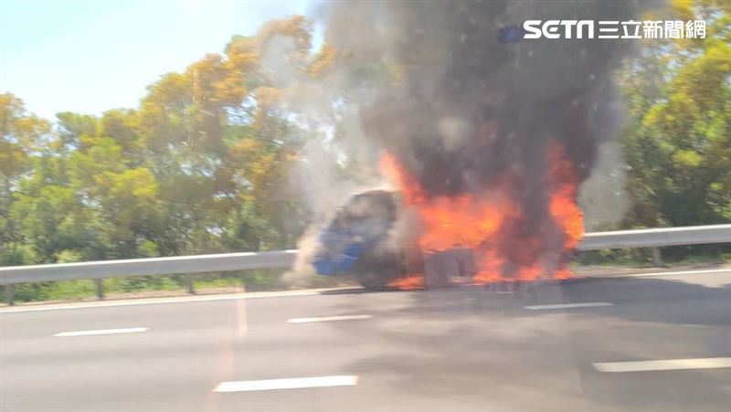 快訊／國3清水段火燒車　警消搶救中