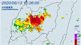 氣象局針對3縣市發布大雷雨即時訊息。（圖／翻攝自氣象局）