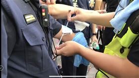 遶境意外　員警遭炸傷　監視器（圖／翻攝畫面）