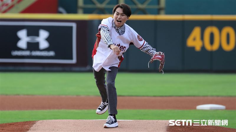 中職／歷經公主號驚魂　陳日昇開球秀
